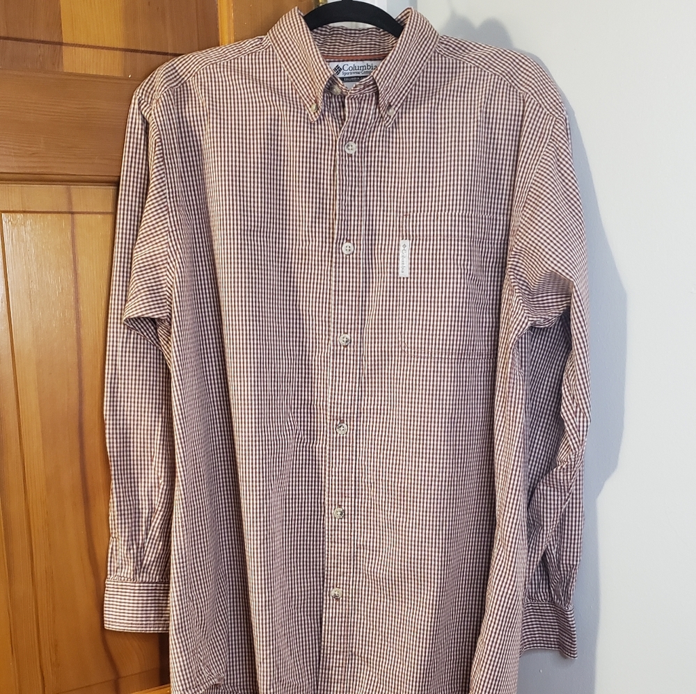 Columbia Men's Button Up Long Sleeved Plaid Shirt